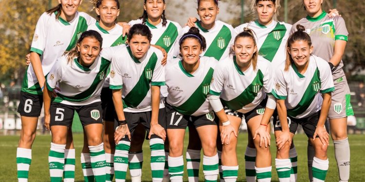 Fútbol Femenino: Banfield sumó un empate ante Excursionistas