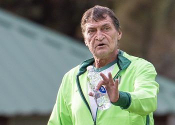 La duda de Julio en la banda: ¿Tijanovich o Sosa Sánchez?