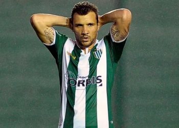 «La dirigencia de Banfield es un desastre»