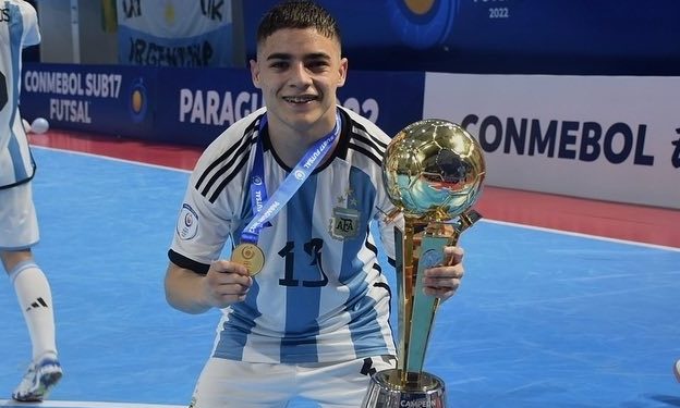 El juvenil Diogo Di Salvo gritó campeón con la Selección sub17 de futsal