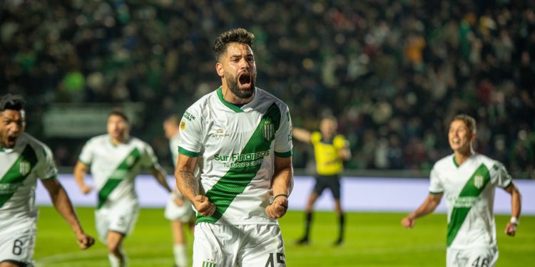 Milton Giménez en la mira de Tigre