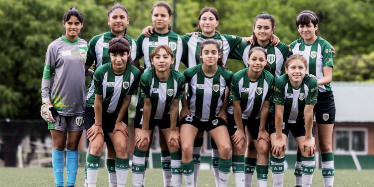 Fútbol Femenino: La Sub14 goleó a Huracán