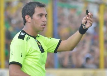 Los antecedentes de Facundo Tello dirigiendo a Banfield