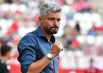 Un Spinosa jaqueado y sin consenso de la CD contrató a Gustavo Munúa como nuevo DT