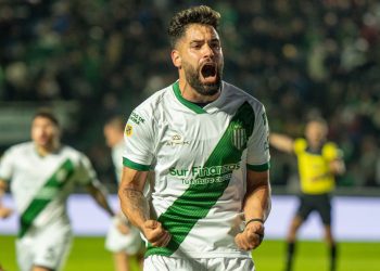 La FIFA falló contra Banfield por no pagar a Milton Giménez