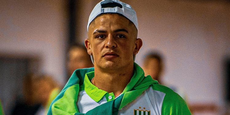 Otra vez: Eduardo Spinosa regala a nuestras figuras a la competencia local