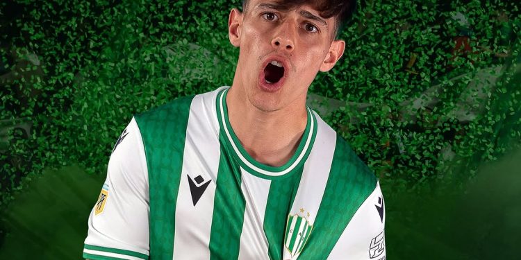 Banfield presentó la nueva indumentaria oficial